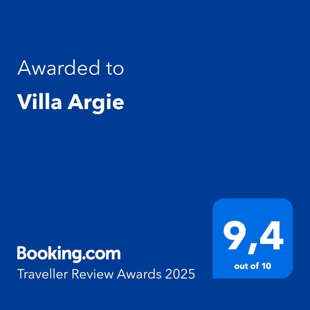 Villa Argie เนอา เอปิดาวรอส ภายนอก รูปภาพ